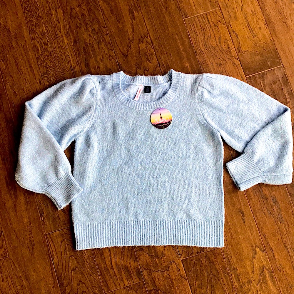Puffed-sleeved Sweater